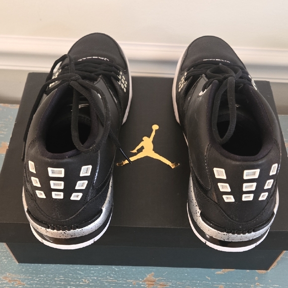 Air Jordan Flight 23 Men's Sneakers in Black and White - Picture 4 of 6